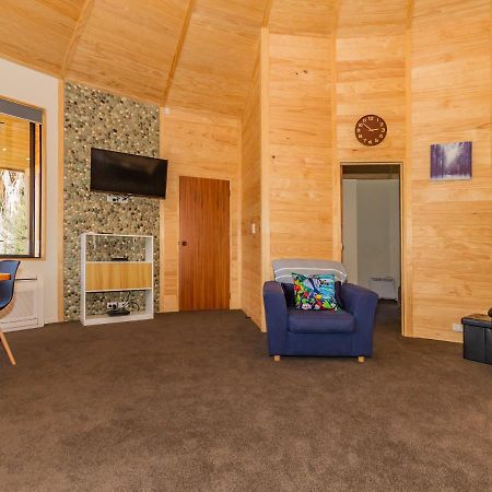The Snowglobe - Ohakune Modern Yurt Style Chalet 외부 사진