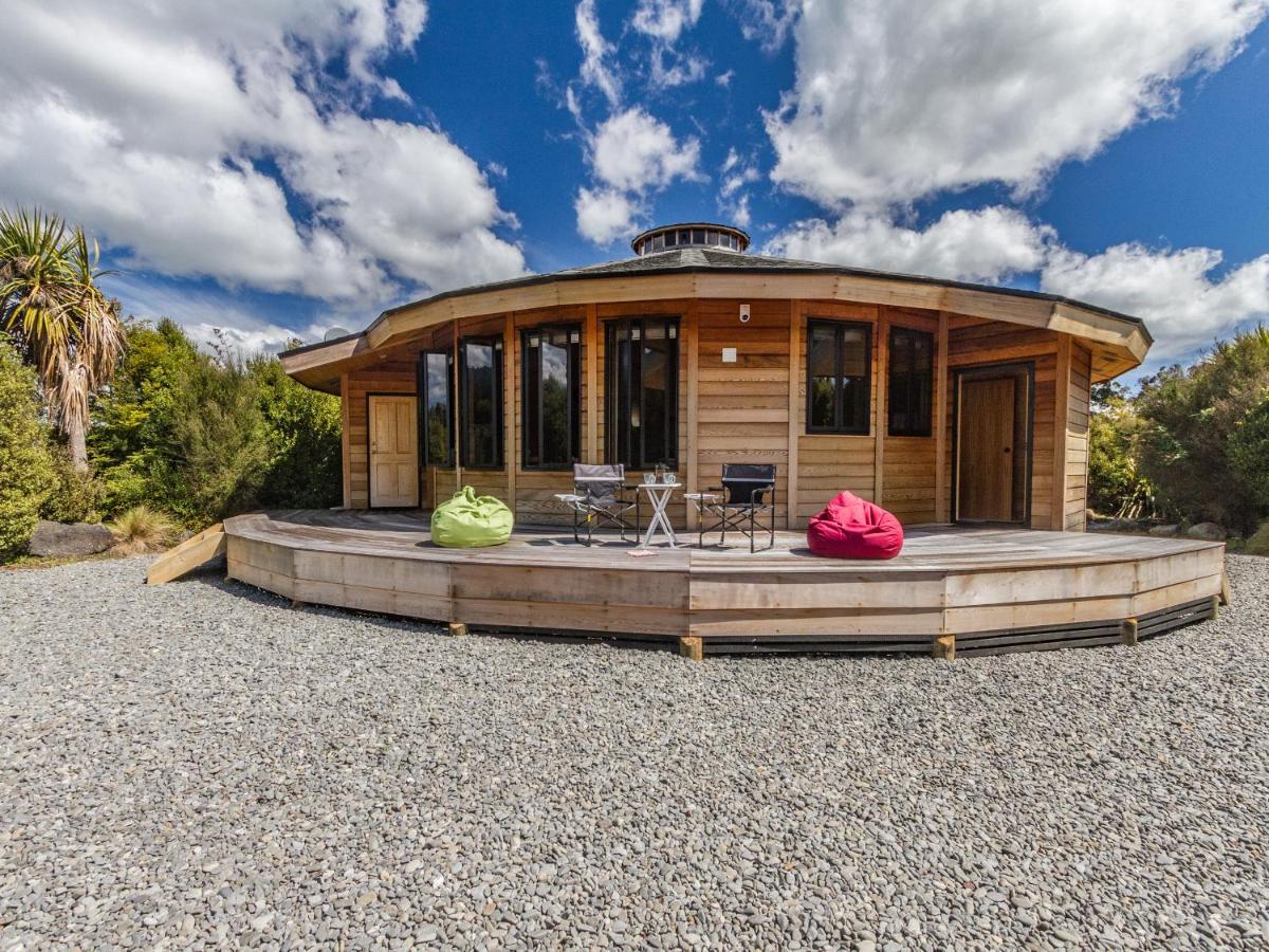 The Snowglobe - Ohakune Modern Yurt Style Chalet 외부 사진