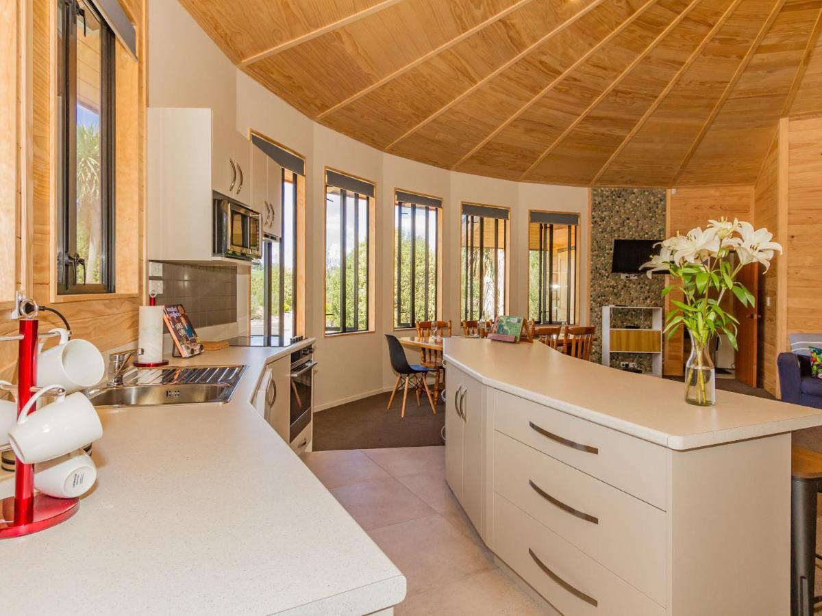 The Snowglobe - Ohakune Modern Yurt Style Chalet 외부 사진