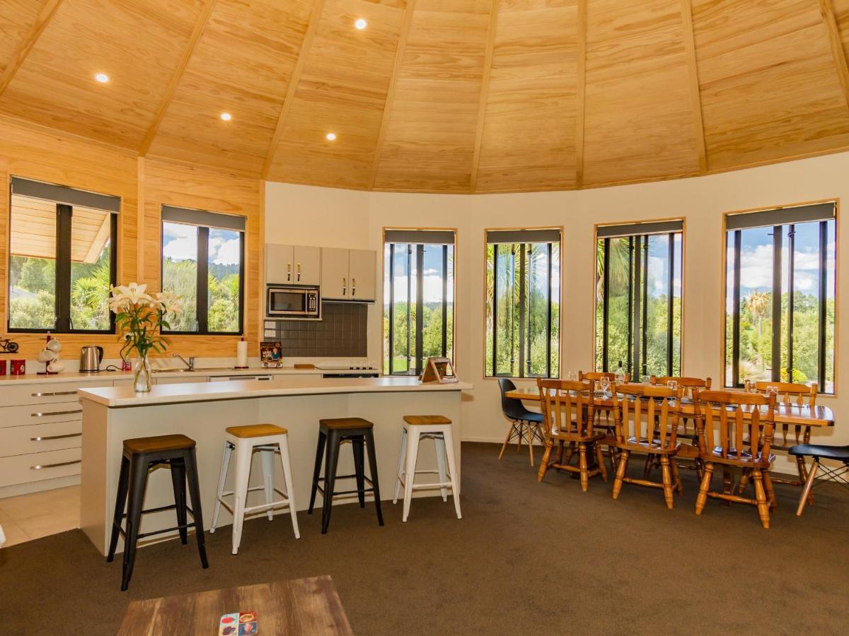The Snowglobe - Ohakune Modern Yurt Style Chalet 외부 사진